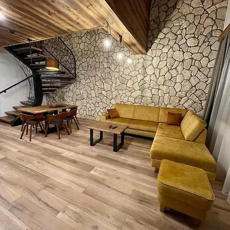 Demaenovka Jasna Apartmanhotel 4*
