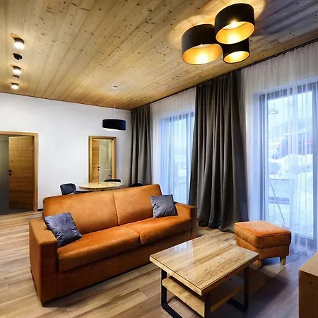 Hotel apartamentowy Demaenovka Jasna