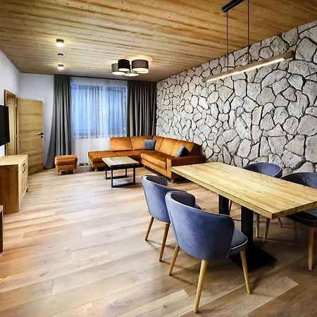 Demaenovka Jasna Hotel apartamentowy