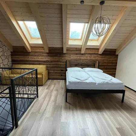 Demaenovka Jasna Hotel apartamentowy 4*