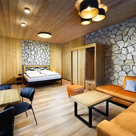 Demaenovka Jasna Hotel apartamentowy