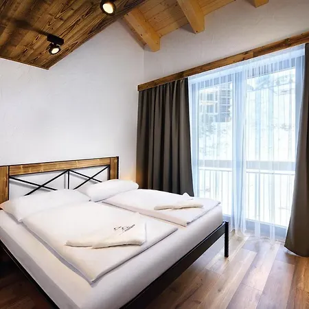 Hotel apartamentowy Demaenovka Jasna 4*