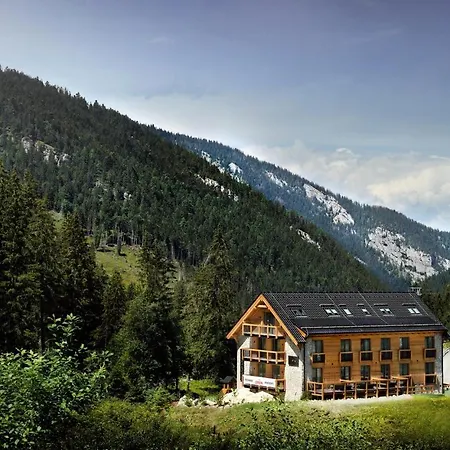 Demaenovka Jasna 4*